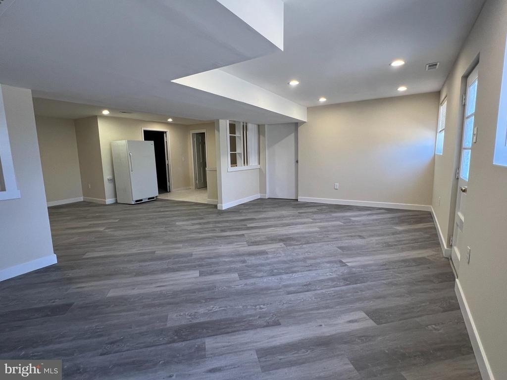 7510 Sanner Road W - Photo 14