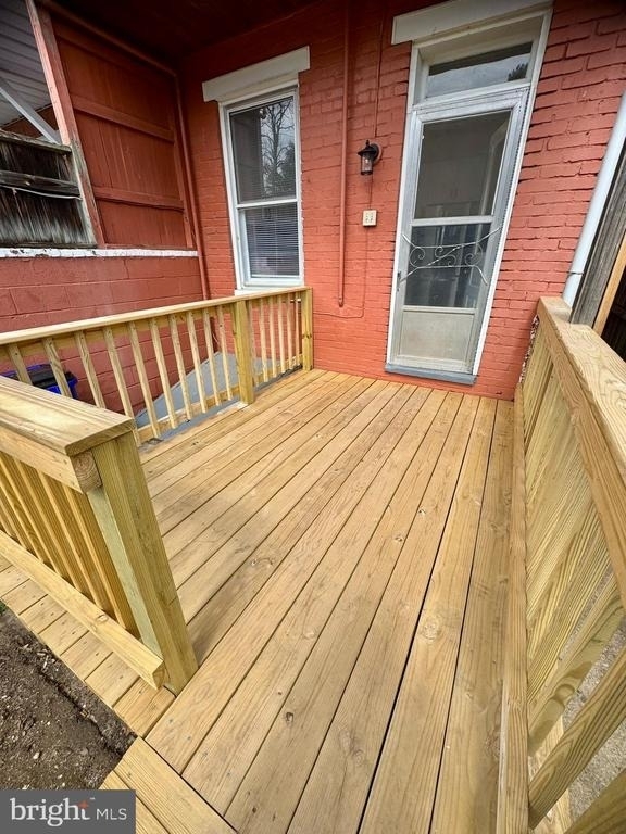 112 E 3rd Street - Photo 29