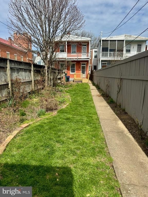 112 E 3rd Street - Photo 28