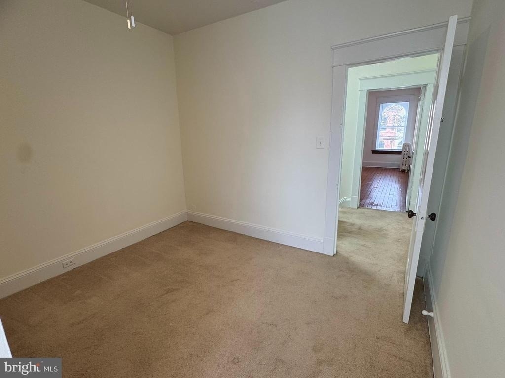 112 E 3rd Street - Photo 16