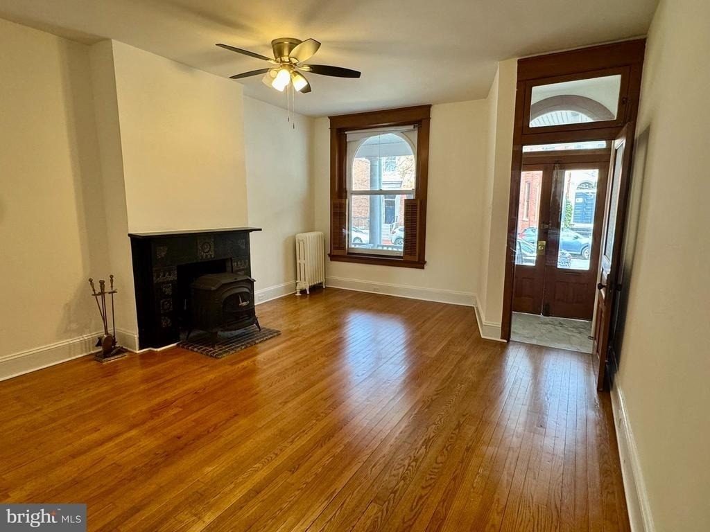 112 E 3rd Street - Photo 2