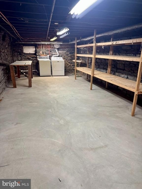 112 E 3rd Street - Photo 30