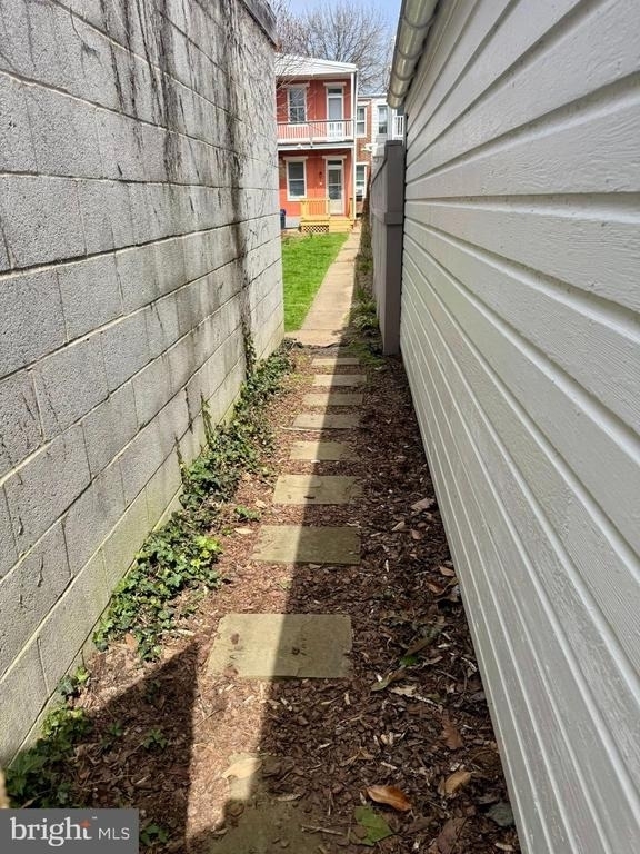 112 E 3rd Street - Photo 27