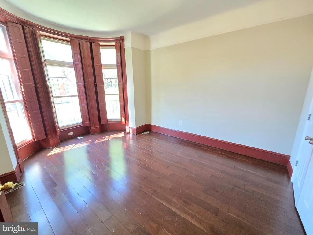 804 Hollins Street - Photo 29