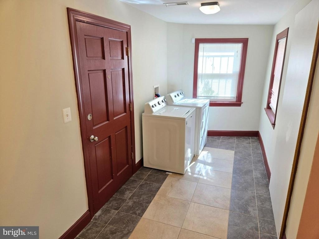 804 Hollins Street - Photo 41