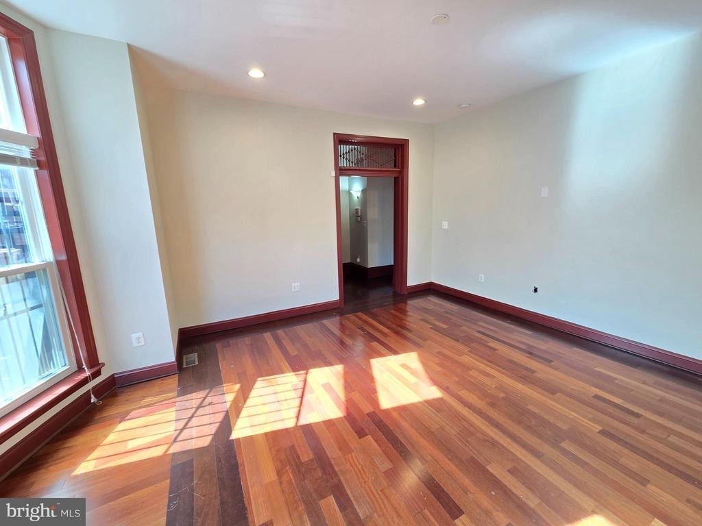 804 Hollins Street - Photo 19