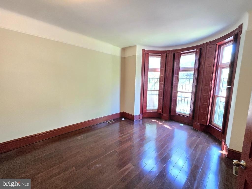 804 Hollins Street - Photo 22