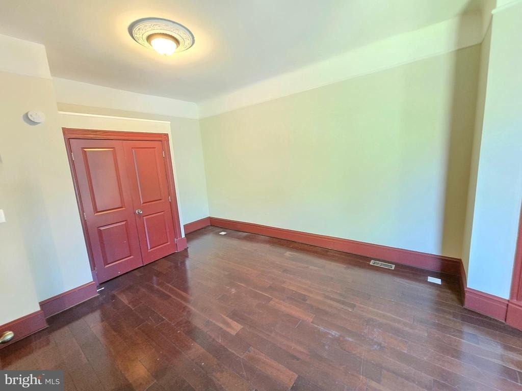 804 Hollins Street - Photo 25