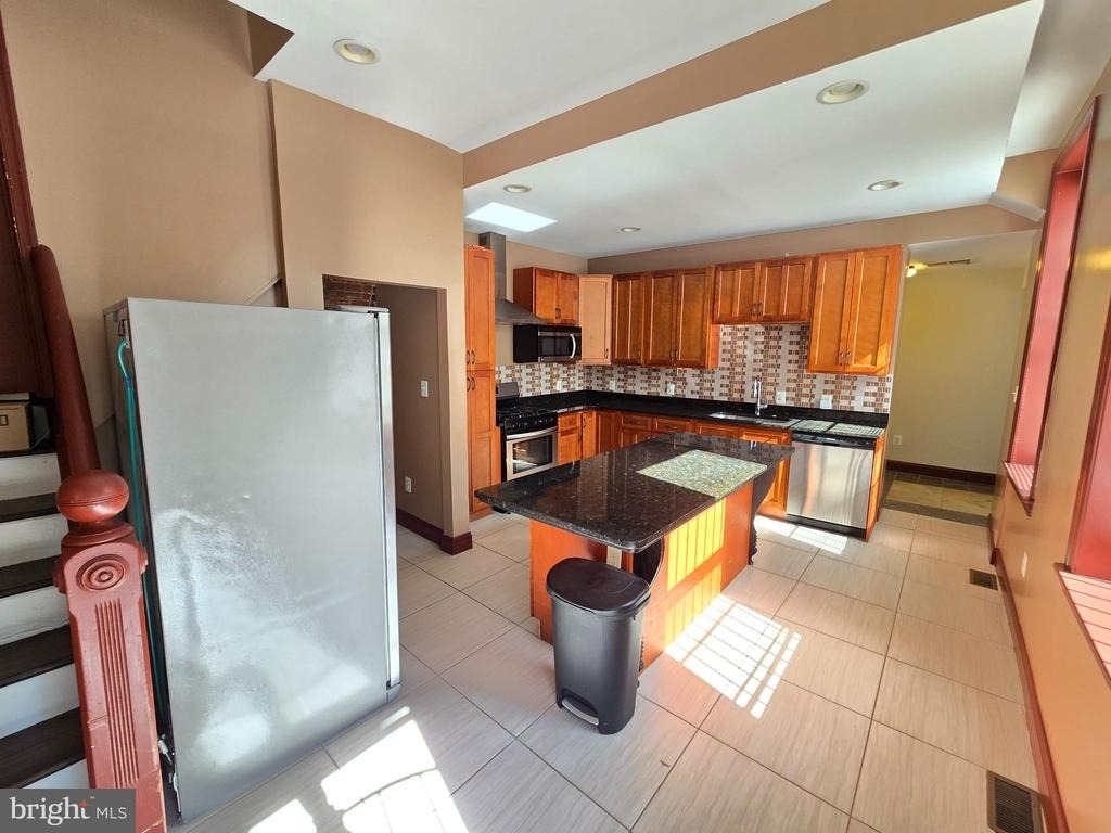 804 Hollins Street - Photo 12