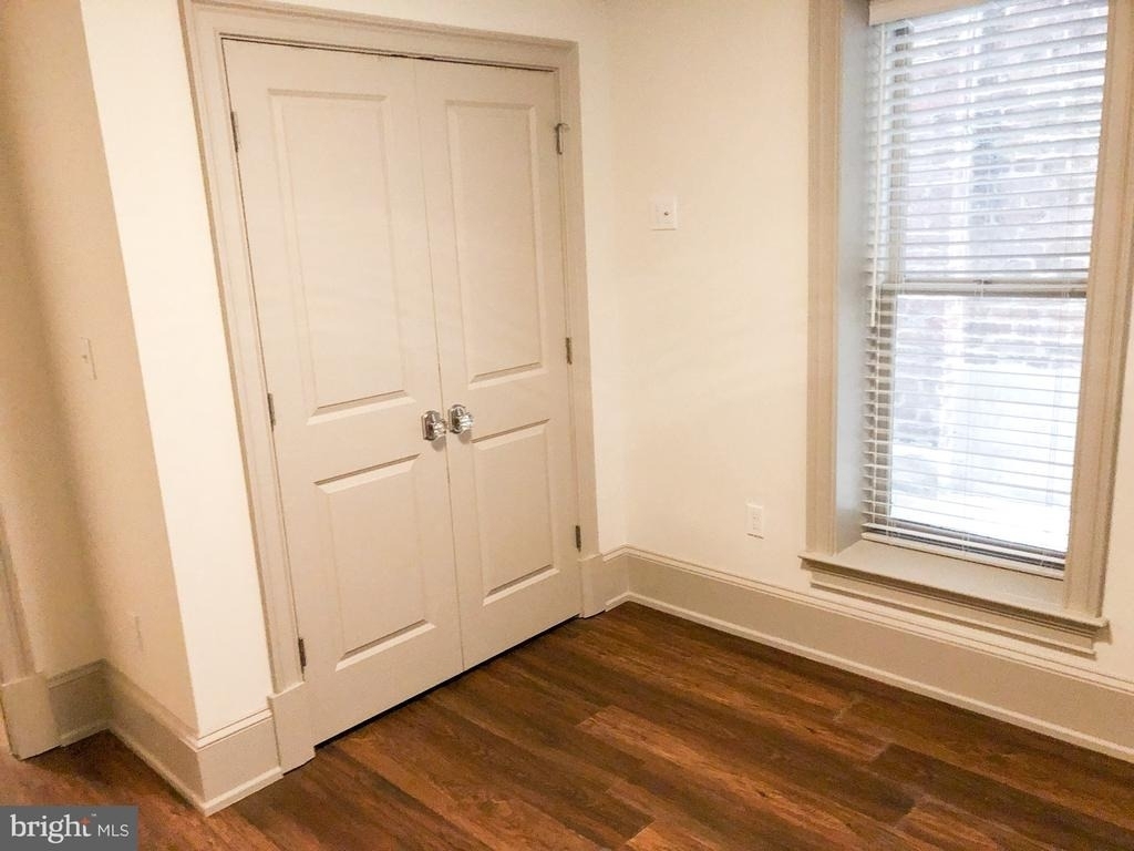 1302 E Capitol Street Ne - Photo 13