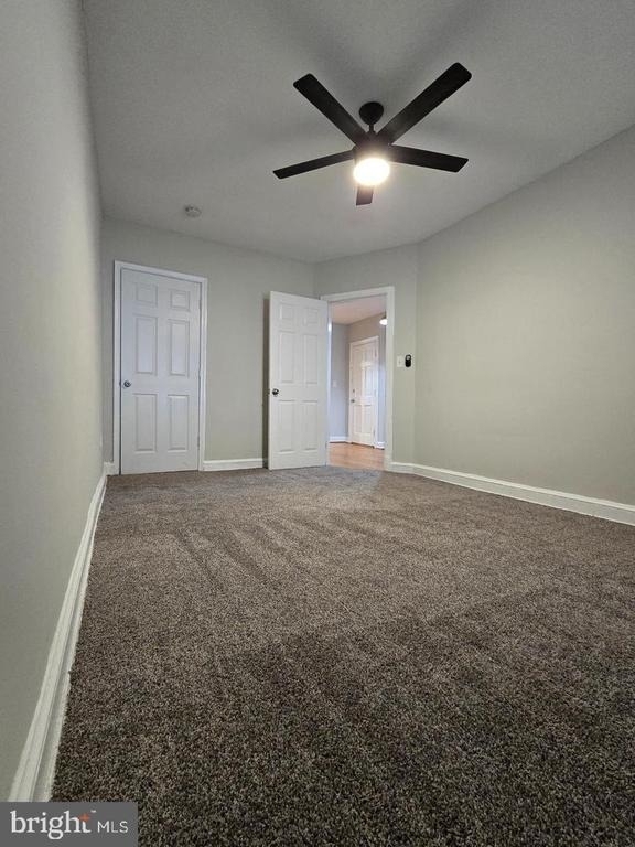 4044 7th Street Ne - Photo 5
