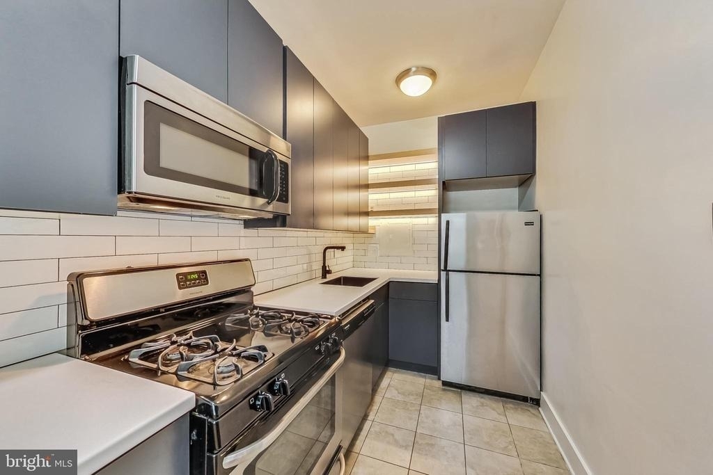 1010 25th Street Nw - Photo 9