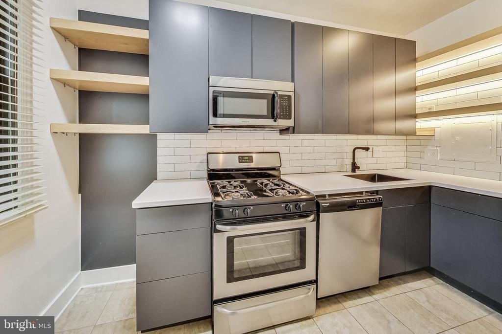 1010 25th Street Nw - Photo 8