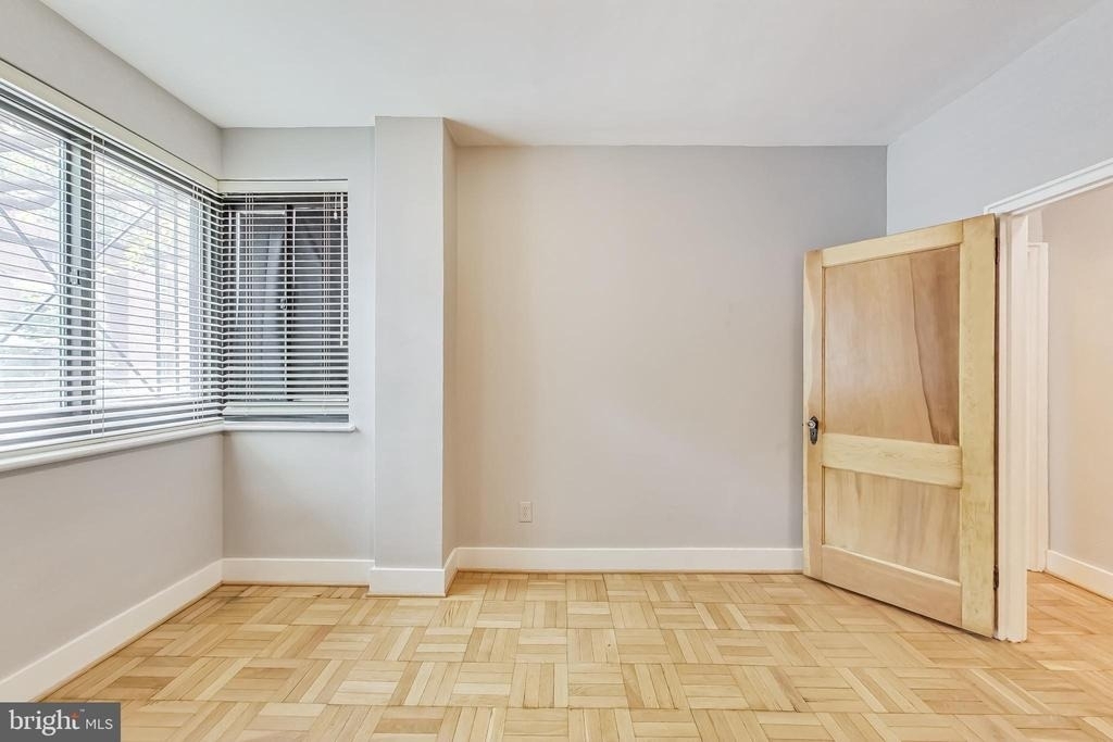 1010 25th Street Nw - Photo 12