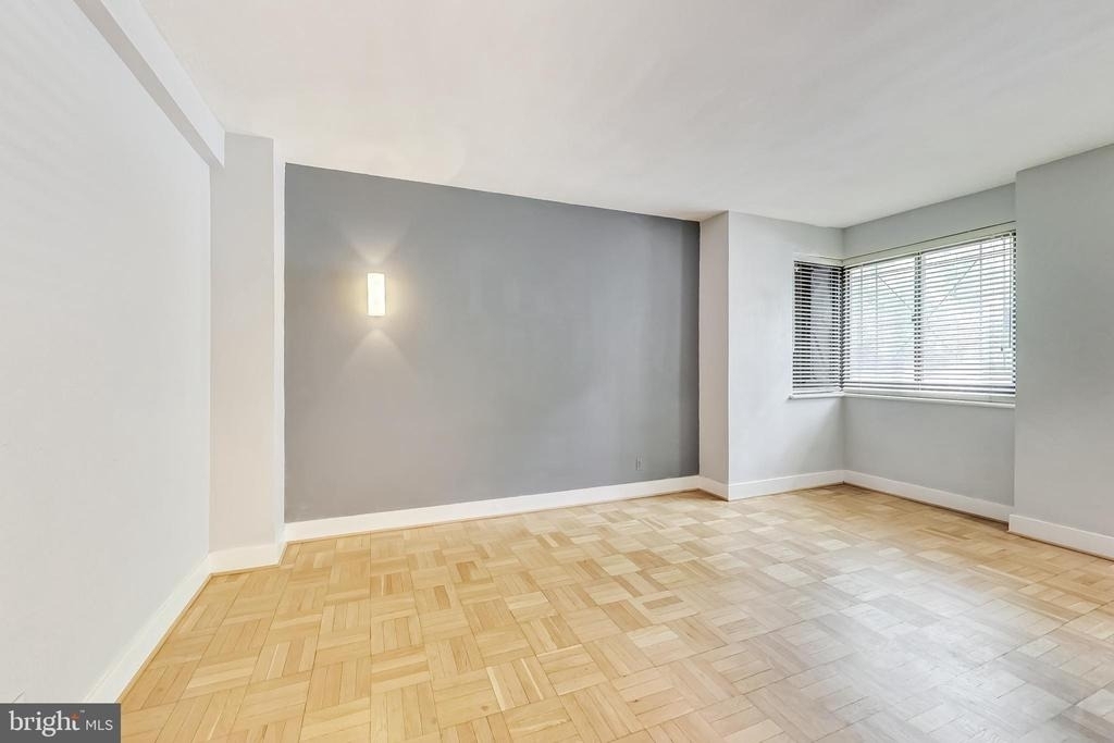 1010 25th Street Nw - Photo 4