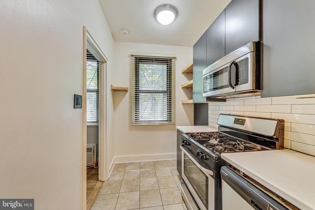 1010 25th Street Nw - Photo 10
