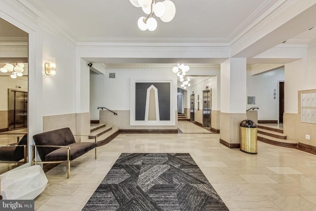1010 25th Street Nw - Photo 1