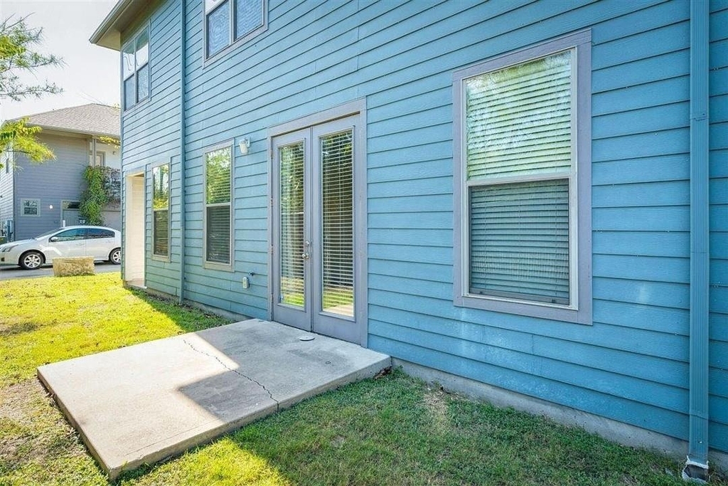 1201 Grove Blvd - Photo 22