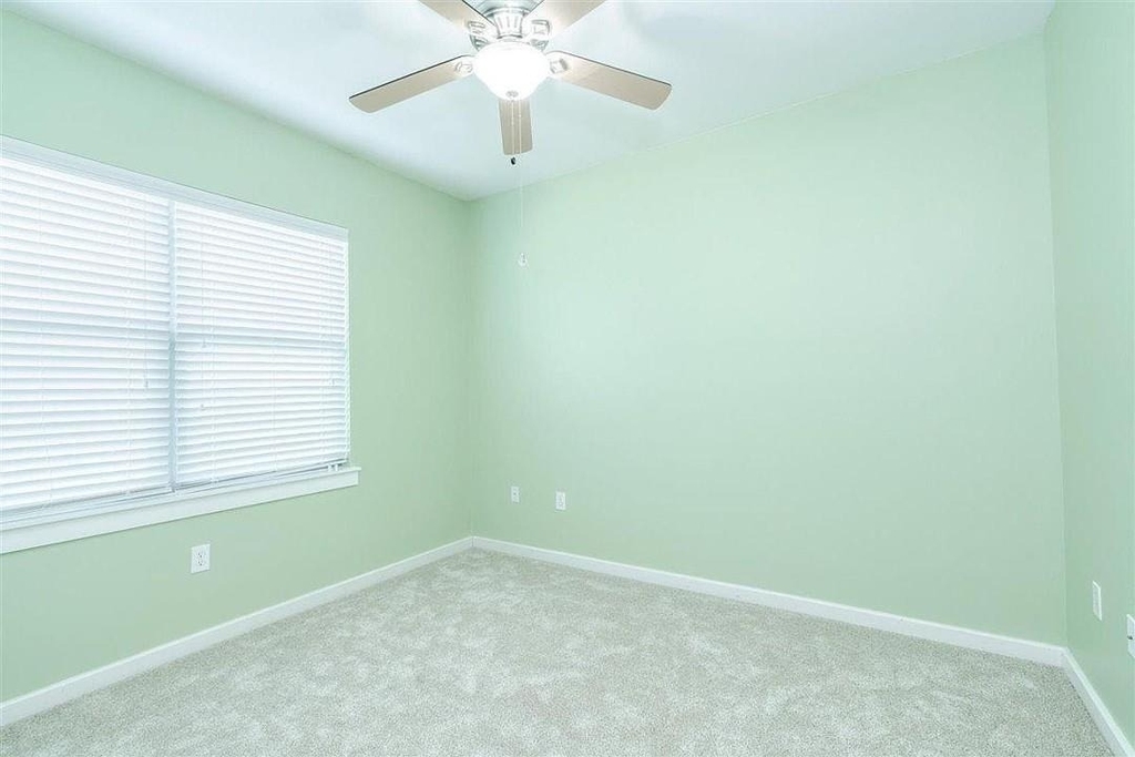 1201 Grove Blvd - Photo 14