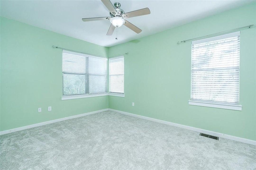 1201 Grove Blvd - Photo 11