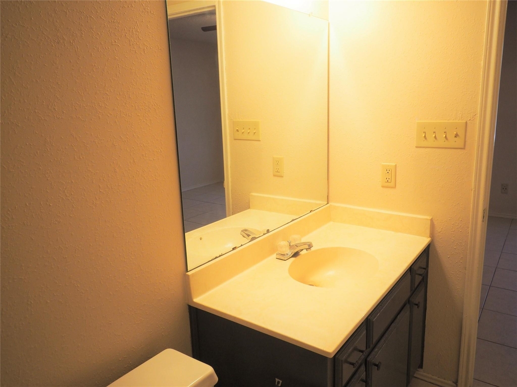 1403 Hermitage Dr - Photo 13