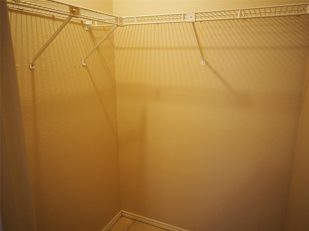 1403 Hermitage Dr - Photo 11