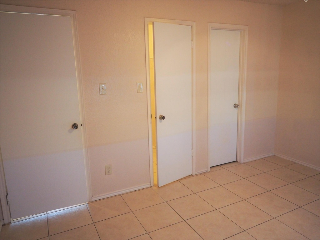 1403 Hermitage Dr - Photo 10