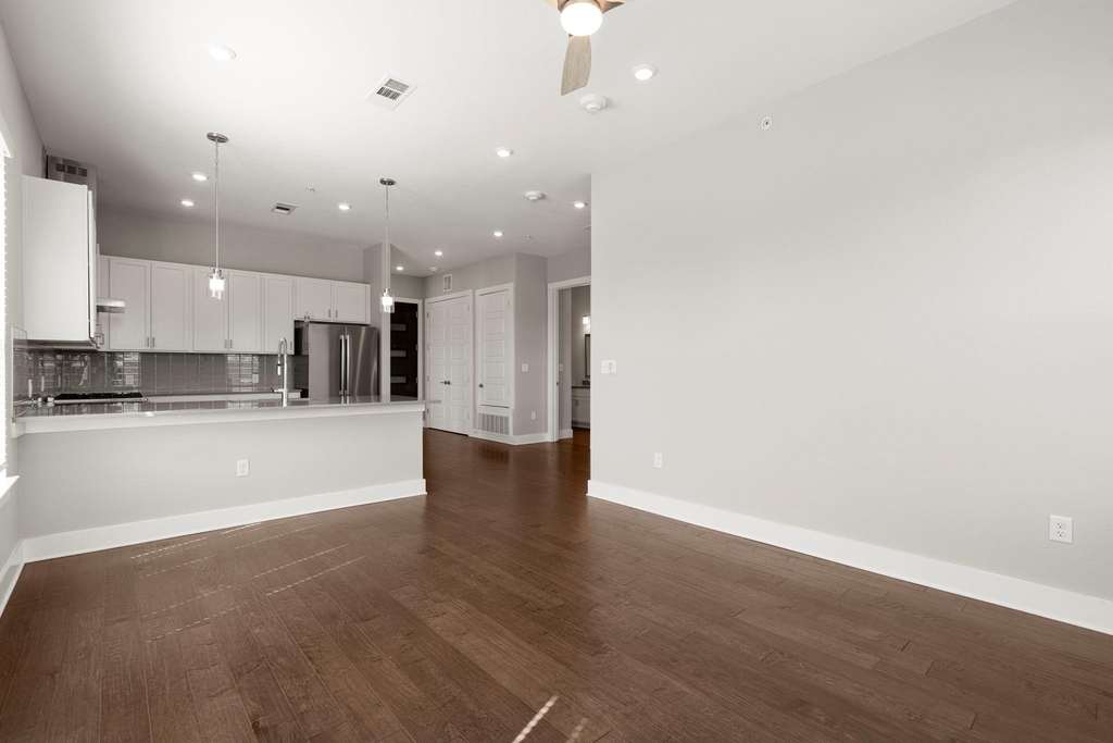 4501 Jackson Ave - Photo 11