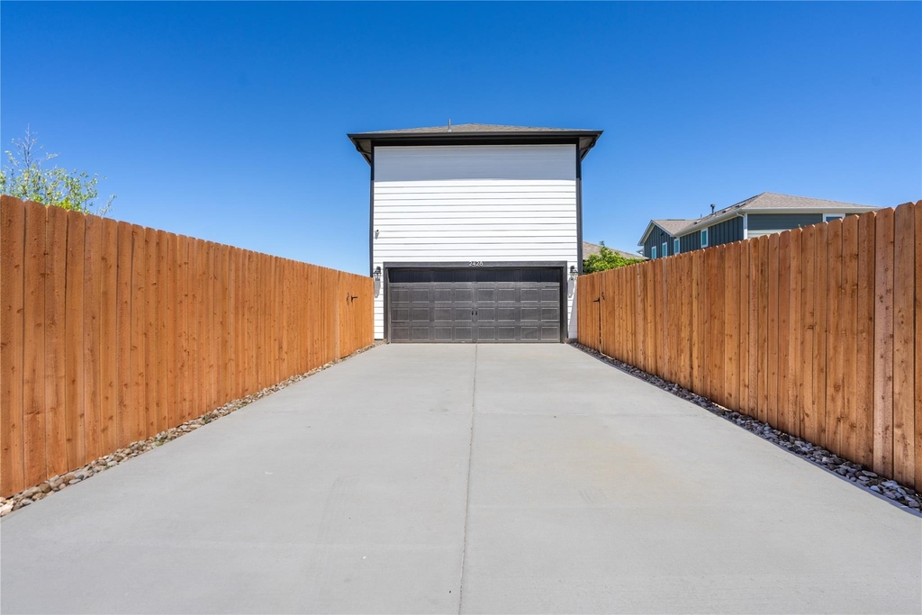 2428 Ekvall Dr - Photo 28