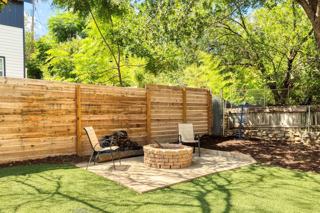 11004 Elm St - Photo 17