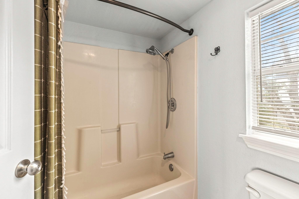 11004 Elm St - Photo 13