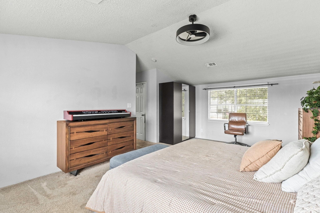 11004 Elm St - Photo 11