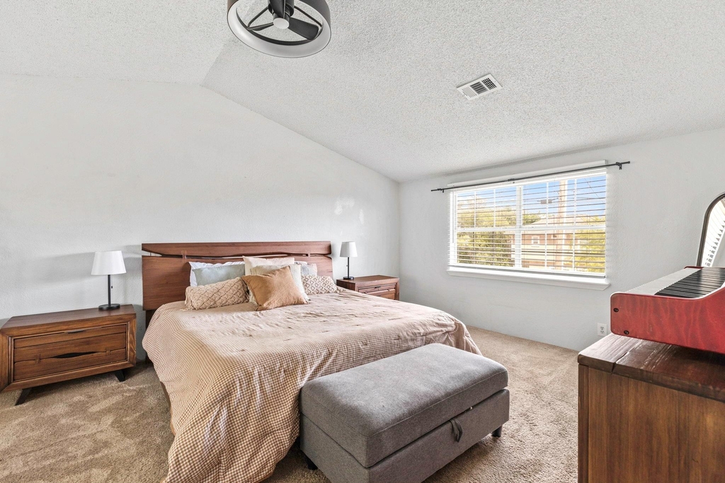 11004 Elm St - Photo 10