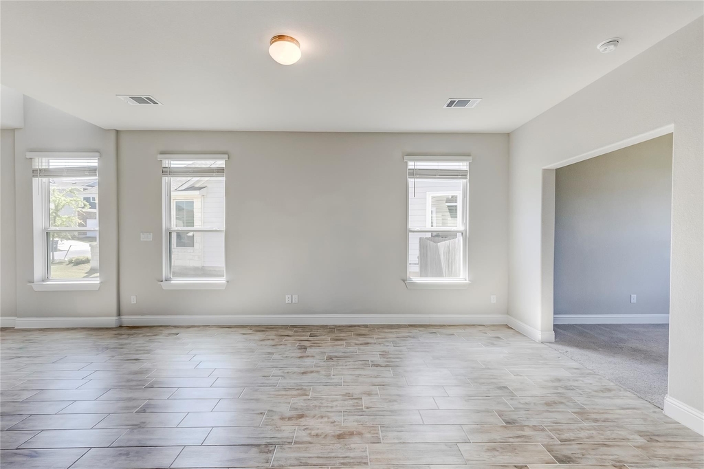 113 Riverhill Dr - Photo 5