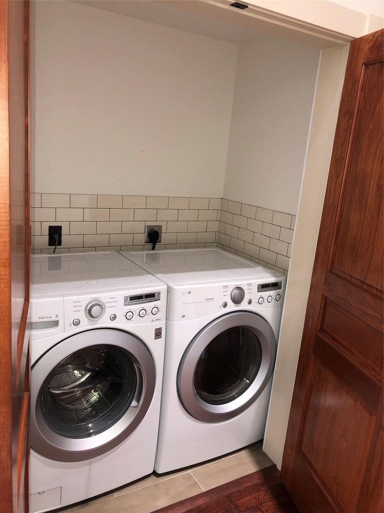 110 W 2nd St - Photo 5