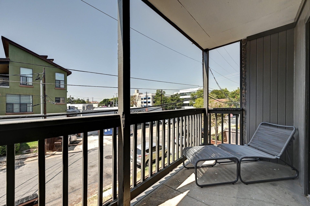 3301 Red River St - Photo 22