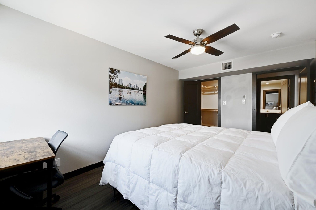 3301 Red River St - Photo 16