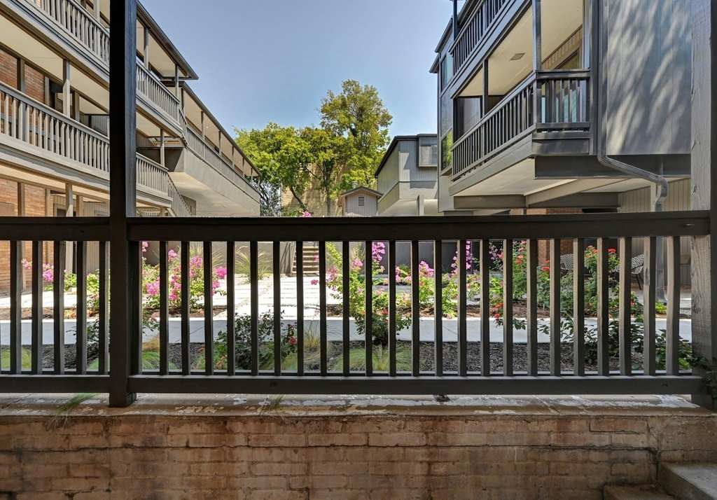 3301 Red River St - Photo 23