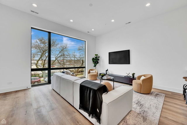 1615 W 13 Street - Photo 3