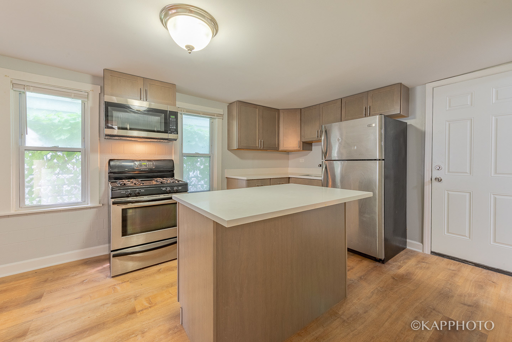 3108 N Saint Louis Avenue - Photo 7