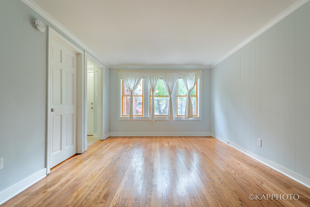3108 N Saint Louis Avenue - Photo 2
