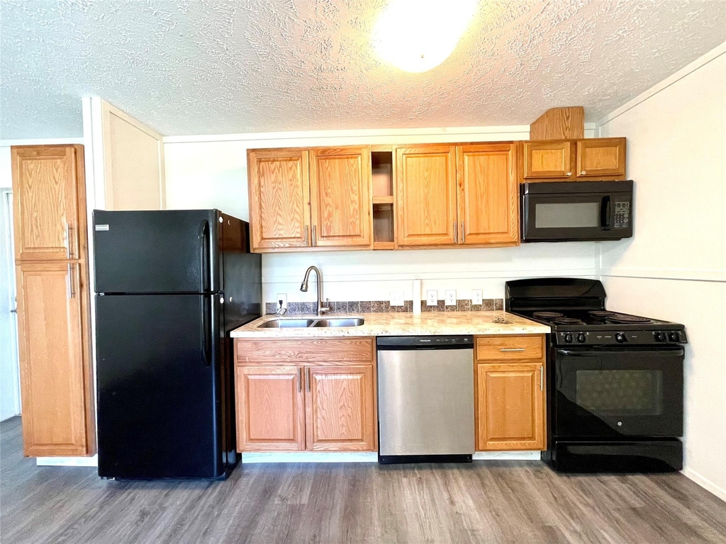 71 Woodrow St 71 - Photo 9