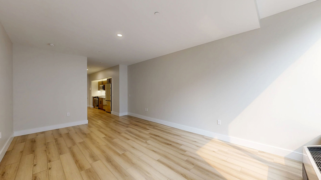 95 Wall Street - Photo 3