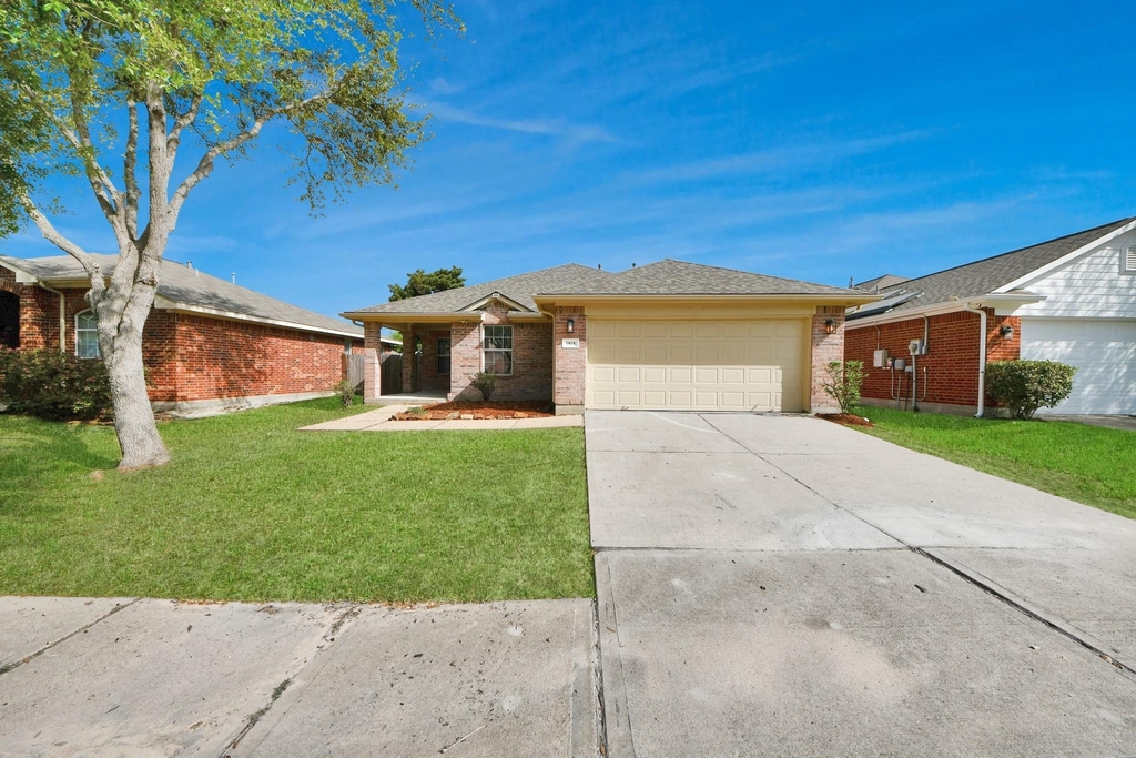 1818 Fergus Park Court - Photo 2