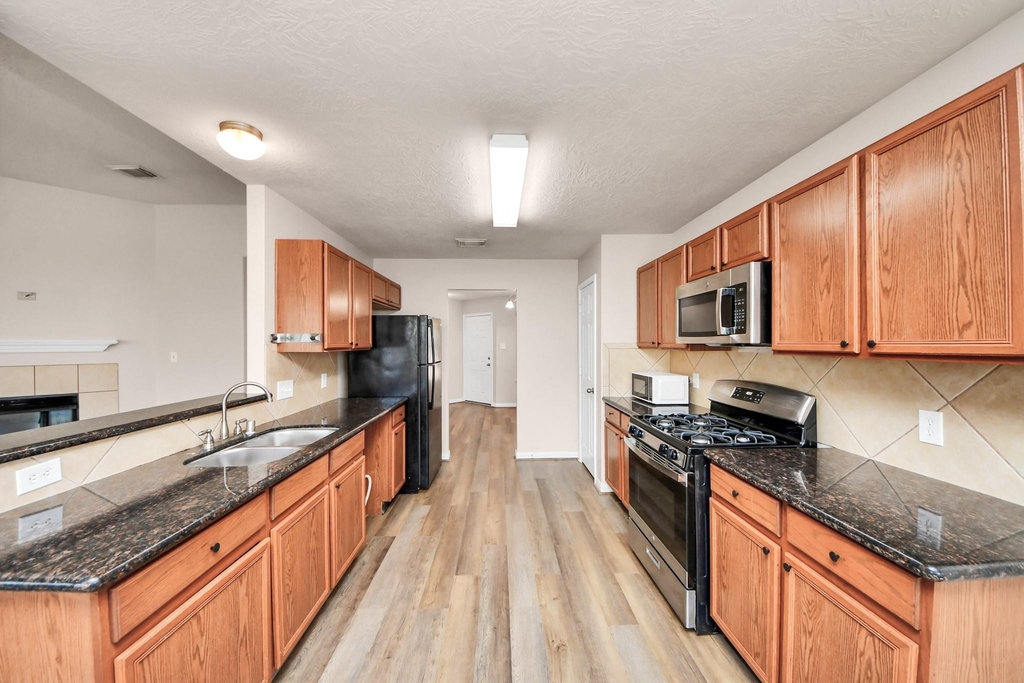1818 Fergus Park Court - Photo 20