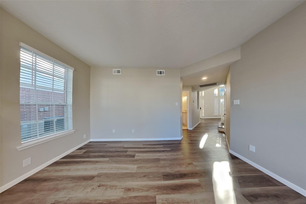 9658 Therrell Drive - Photo 4