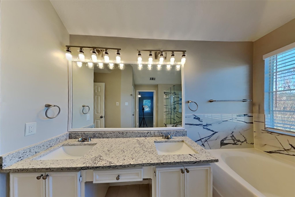 9658 Therrell Drive - Photo 10