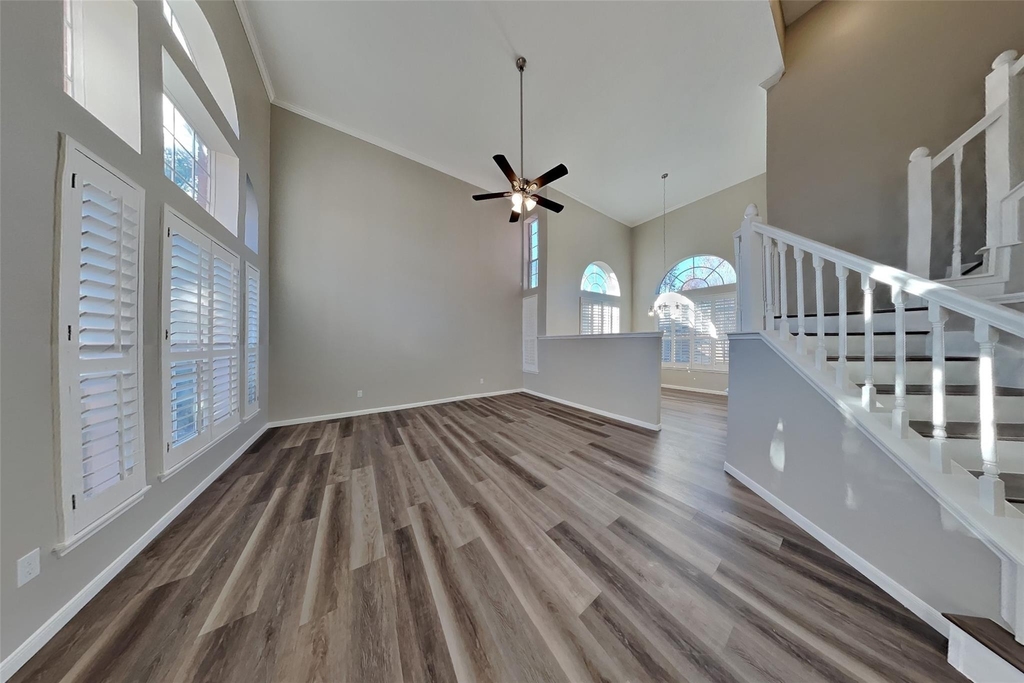 9658 Therrell Drive - Photo 2