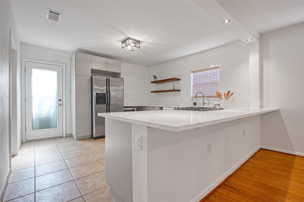 905 Kern Street - Photo 3