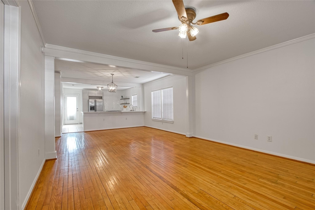 905 Kern Street - Photo 2